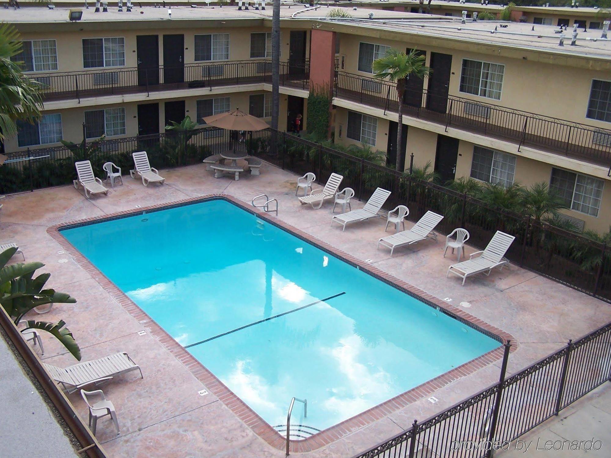 American Inn & Suites Pomona Facilities photo